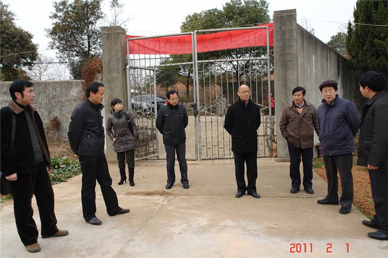 校领导视察后勤集团水电中心